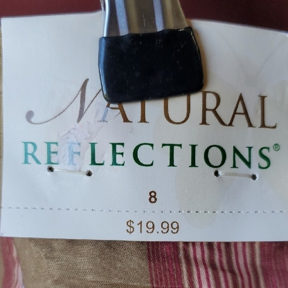 Natural Reflections Red and Tan Plaid Women's Cargo Shorts - Picture 7 of 9